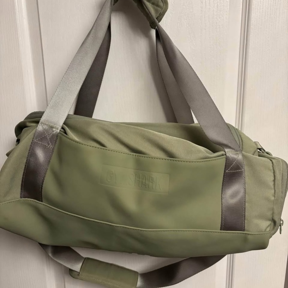 Gymshark Gym bag (small) sage green